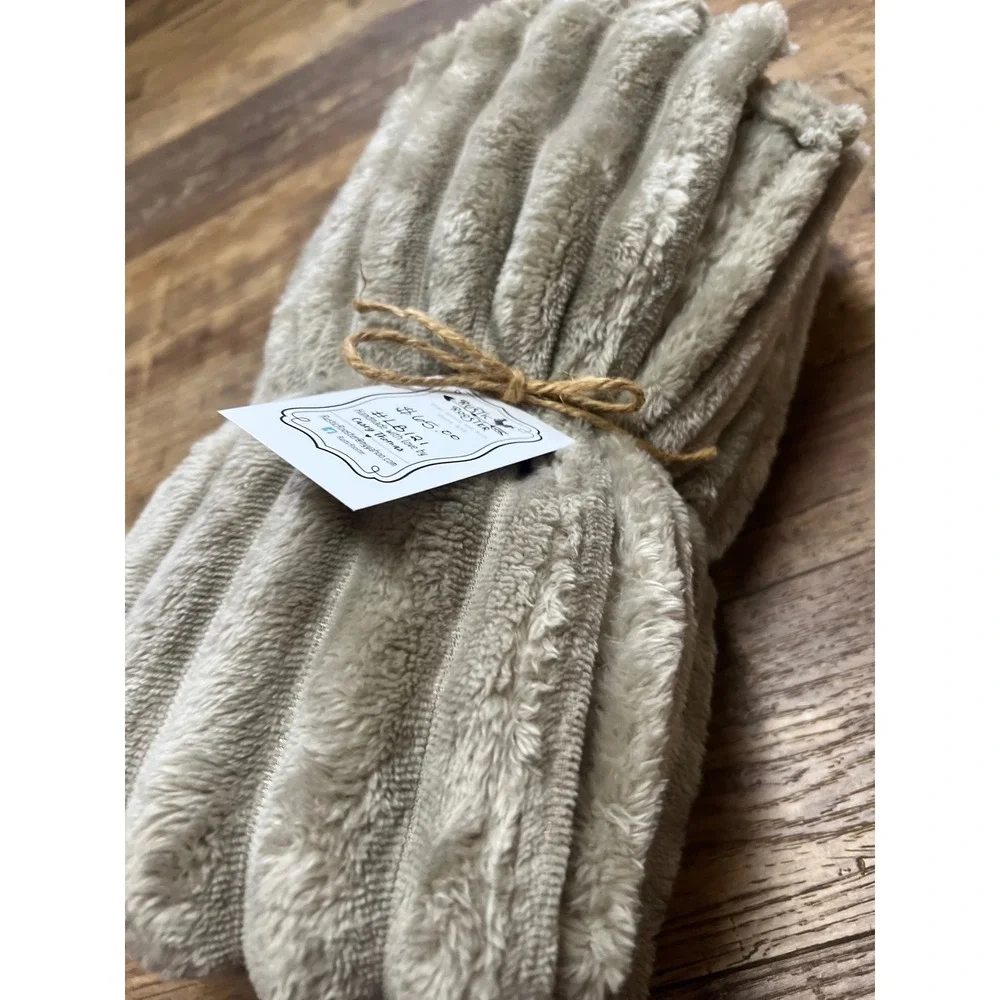Rustic Rooster Plush Ribbed Lap Blanket Toddler Baby Throw tan gray color soft